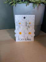 Load image into Gallery viewer, Sweet Daisy Dangle
