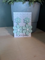 Load image into Gallery viewer, Sweet Daisy Dangle
